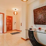 Апартаменты Senhora Areias - Spacious Near The Cabedelo *