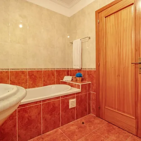 Apartment Senhora Areias - Spacious Near The Cabedelo